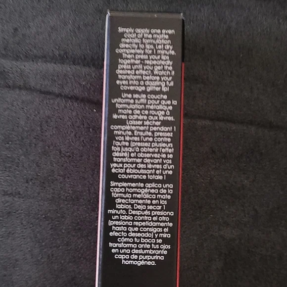 Glitter Flip lipstick - Picture 3 of 5